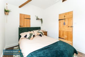 Bedroom- click for photo gallery